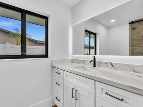 1501 NW 109th Terrace Pembroke Pines FL 33026