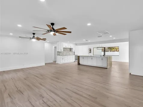 1501 NW 109th Terrace Pembroke Pines FL 33026