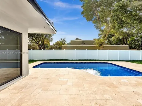 1501 NW 109th Terrace Pembroke Pines FL 33026