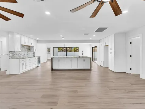 1501 NW 109th Terrace Pembroke Pines FL 33026