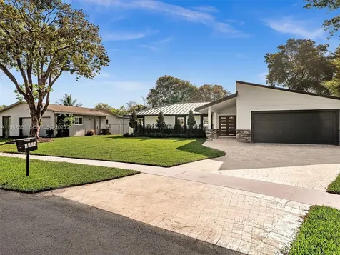 1501 NW 109th Terrace Pembroke Pines FL 33026