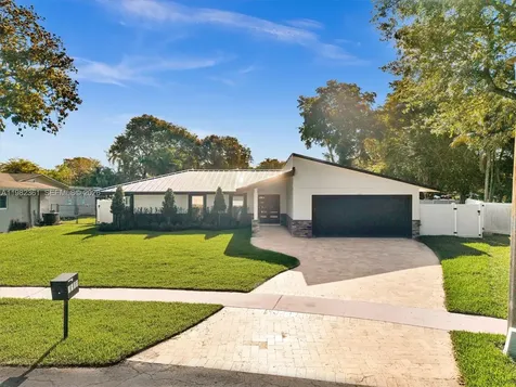 1501 NW 109th Terrace Pembroke Pines FL 33026
