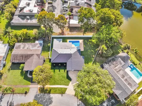 1501 NW 109th Terrace Pembroke Pines FL 33026