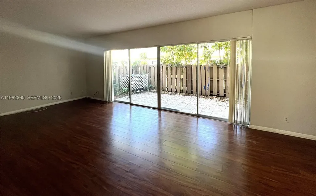 8249 NW 8th Place Plantation FL 33324