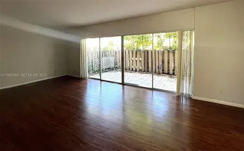 8249 NW 8th Place Plantation FL 33324