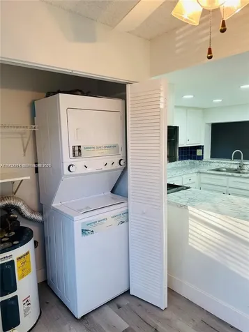 9501 Seagrape Drive Davie FL 33324