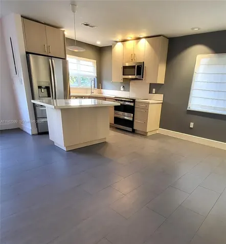 13881 NE 2nd Court Miami FL 33161