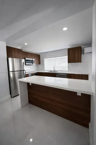916 NE 2nd Street Hallandale Beach FL 33009