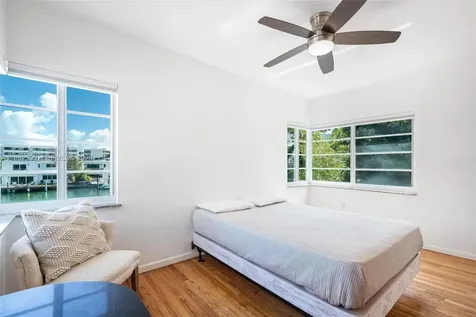 7207 Bay Drive Miami Beach FL 33141