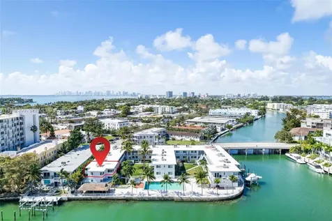 7207 Bay Drive Miami Beach FL 33141