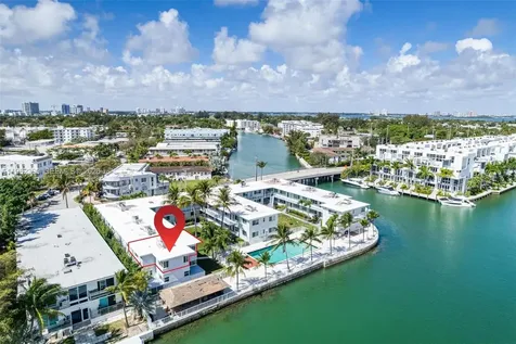 7207 Bay Drive Miami Beach FL 33141