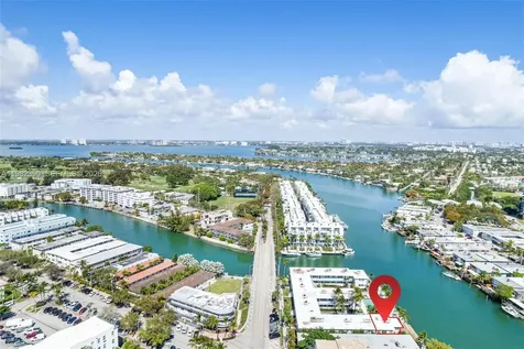 7207 Bay Drive Miami Beach FL 33141
