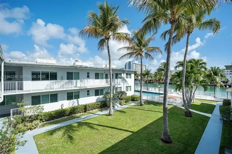 7207 Bay Drive Miami Beach FL 33141