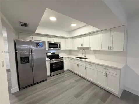 7155 W 2nd Way Hialeah FL 33014