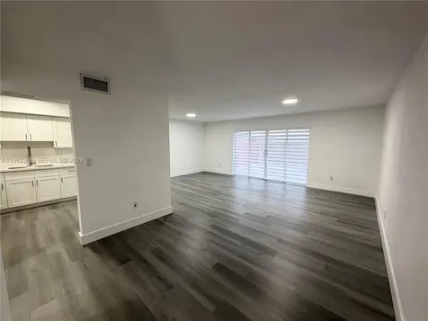 7155 W 2nd Way Hialeah FL 33014