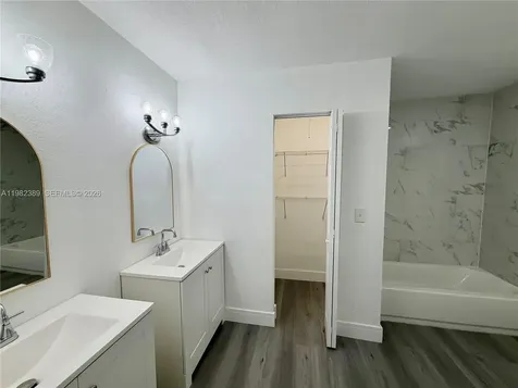 7155 W 2nd Way Hialeah FL 33014