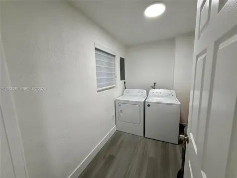 7155 W 2nd Way Hialeah FL 33014