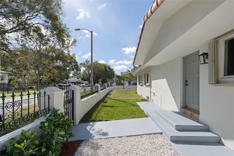5251 SW 6th Street Miami FL 33134