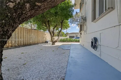 5251 SW 6th Street Miami FL 33134