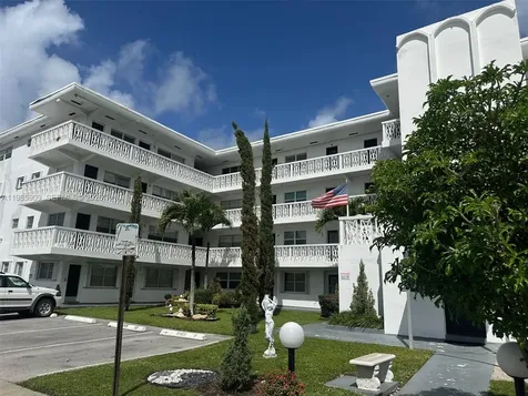 11685 Canal Drive North Miami FL 33181