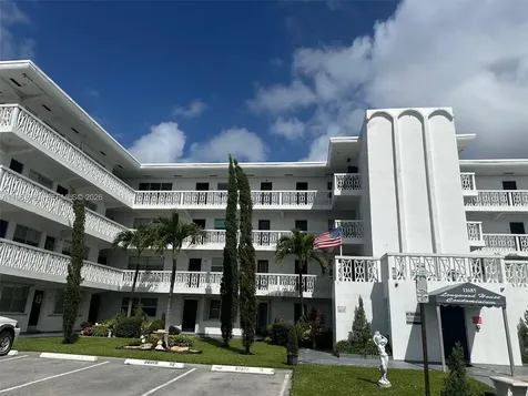 11685 Canal Drive North Miami FL 33181