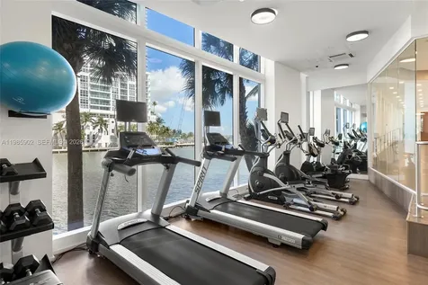 601 NE 27 Miami FL 33137