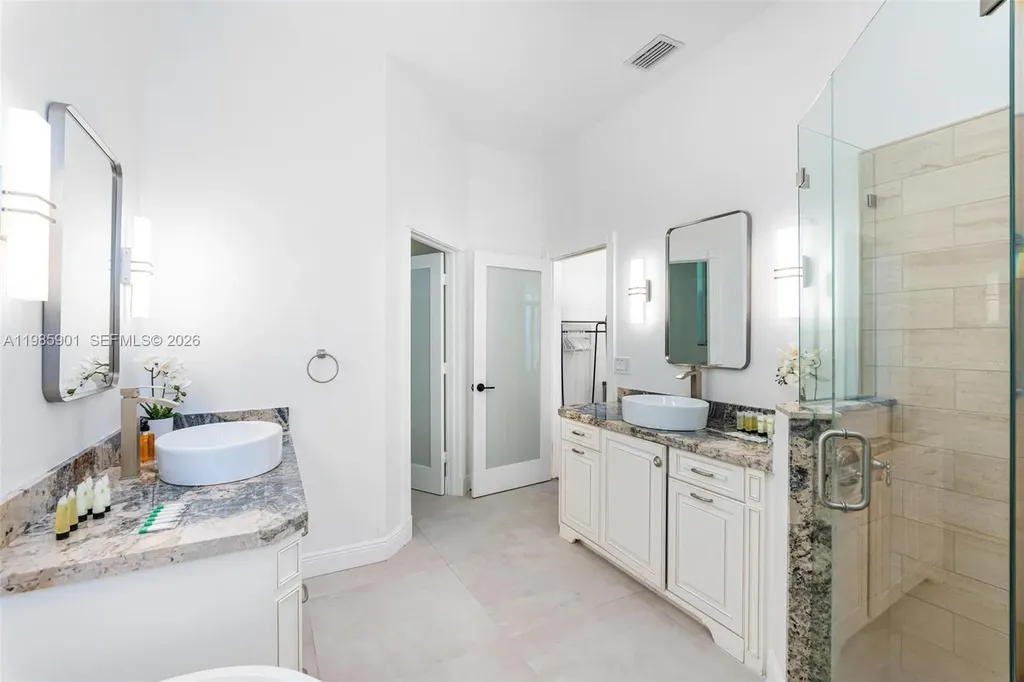 5100 NW 76th Place Fort Lauderdale FL 33073