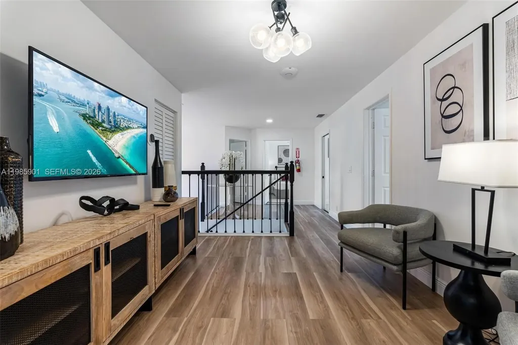 5100 NW 76th Place Fort Lauderdale FL 33073
