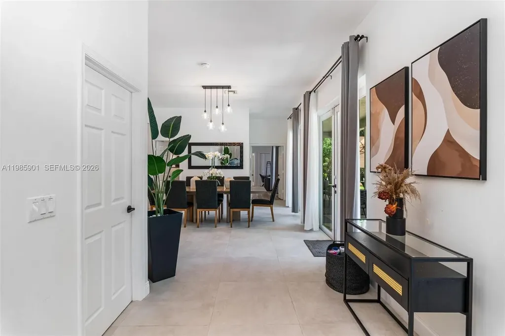 5100 NW 76th Place Fort Lauderdale FL 33073