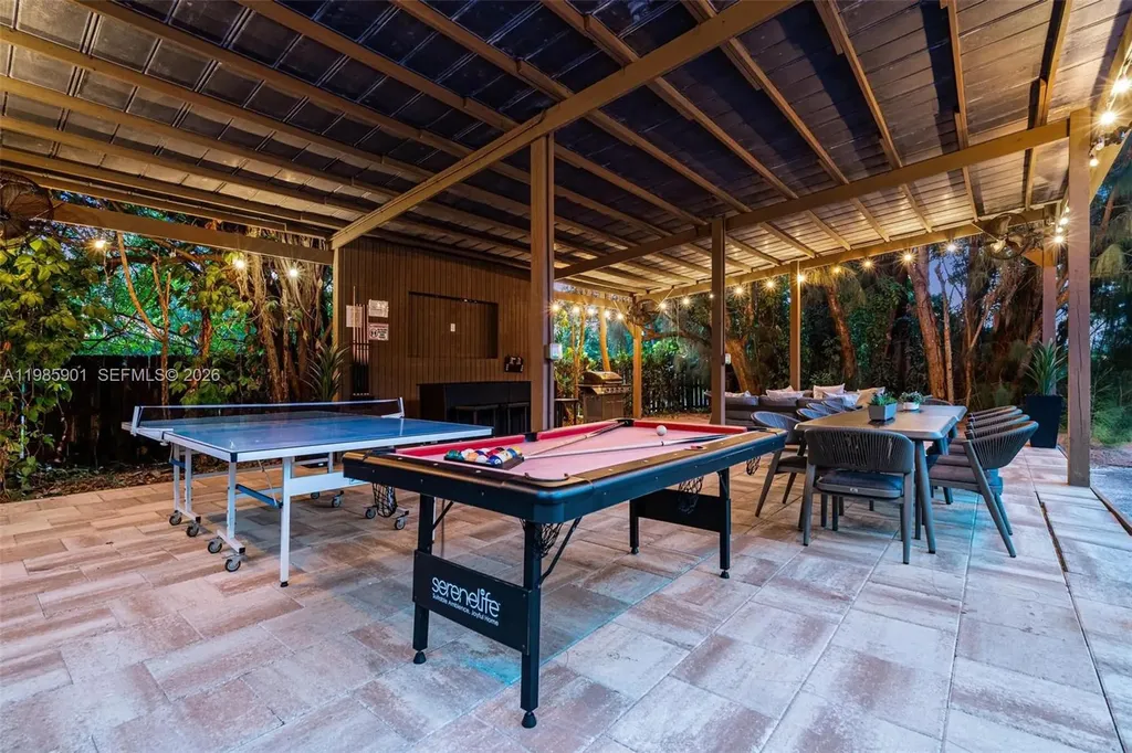 5100 NW 76th Place Fort Lauderdale FL 33073