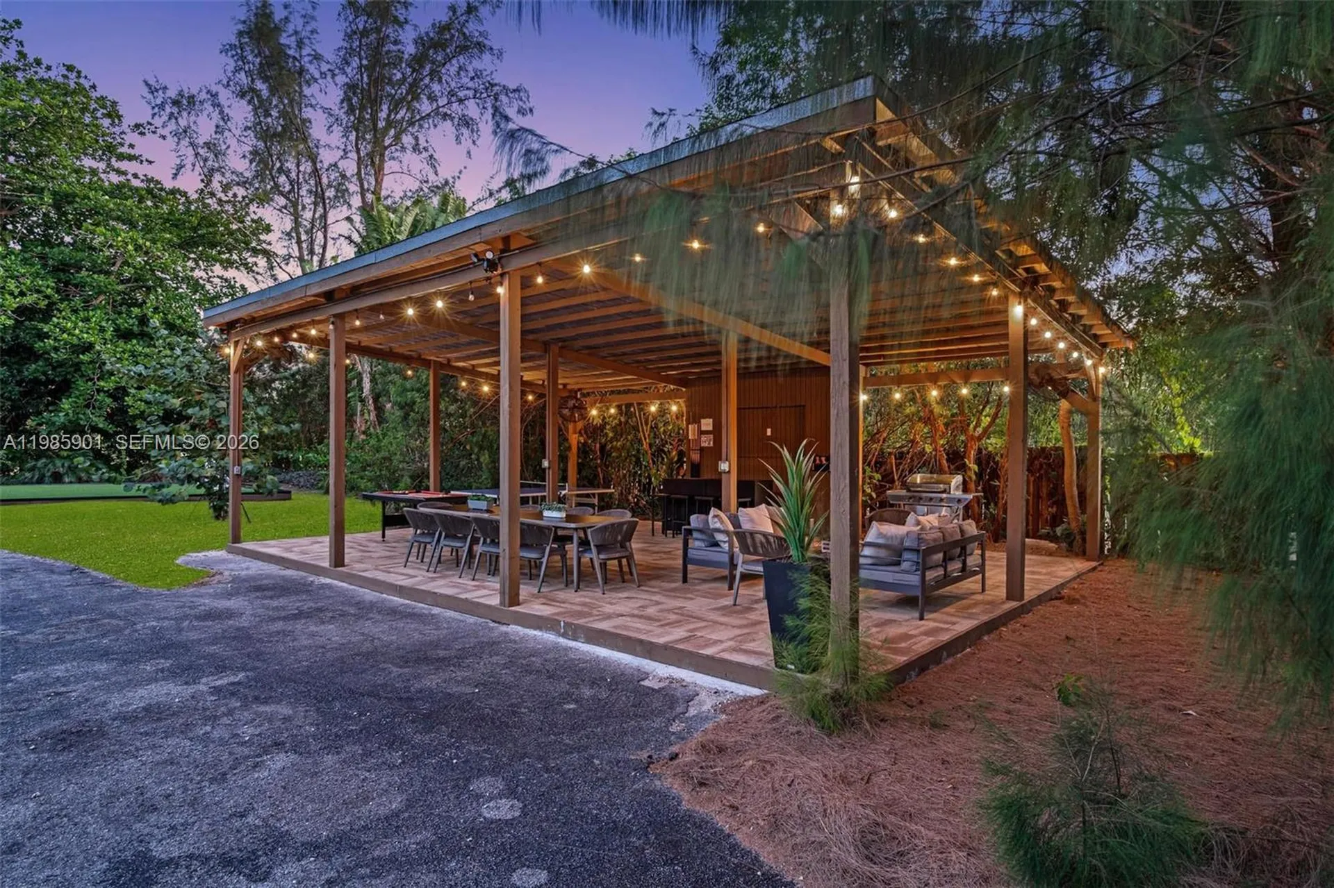 5100 NW 76th Place Fort Lauderdale FL 33073