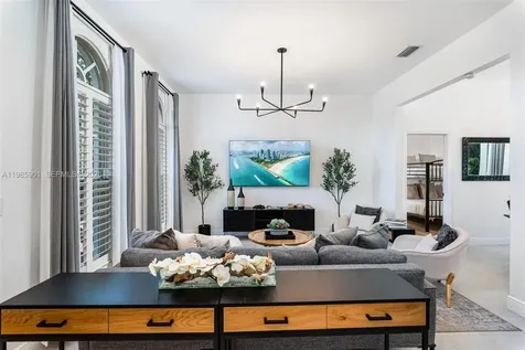 5100 NW 76th Place Fort Lauderdale FL 33073