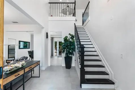 5100 NW 76th Place Fort Lauderdale FL 33073