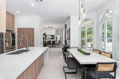 5100 NW 76th Place Fort Lauderdale FL 33073