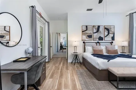 5100 NW 76th Place Fort Lauderdale FL 33073