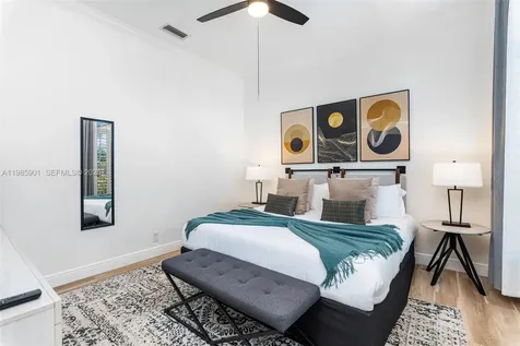 5100 NW 76th Place Fort Lauderdale FL 33073