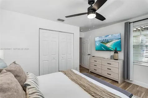 5100 NW 76th Place Fort Lauderdale FL 33073