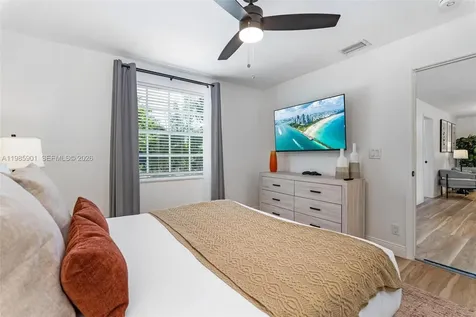 5100 NW 76th Place Fort Lauderdale FL 33073