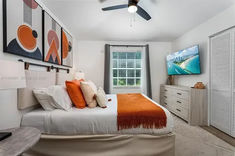 5100 NW 76th Place Fort Lauderdale FL 33073