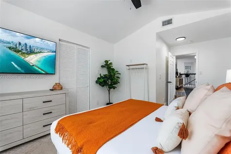 5100 NW 76th Place Fort Lauderdale FL 33073