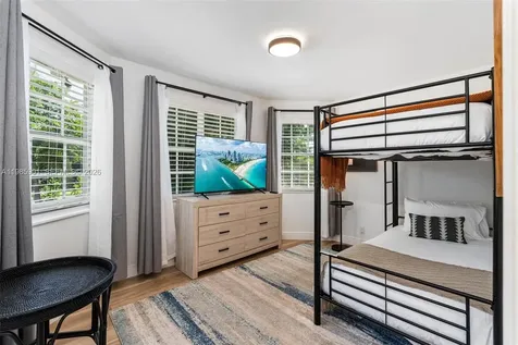5100 NW 76th Place Fort Lauderdale FL 33073