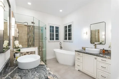 5100 NW 76th Place Fort Lauderdale FL 33073