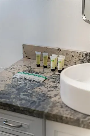 5100 NW 76th Place Fort Lauderdale FL 33073