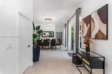 5100 NW 76th Place Fort Lauderdale FL 33073