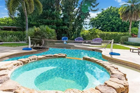5100 NW 76th Place Fort Lauderdale FL 33073