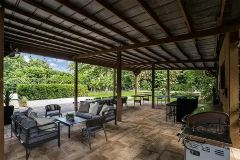5100 NW 76th Place Fort Lauderdale FL 33073