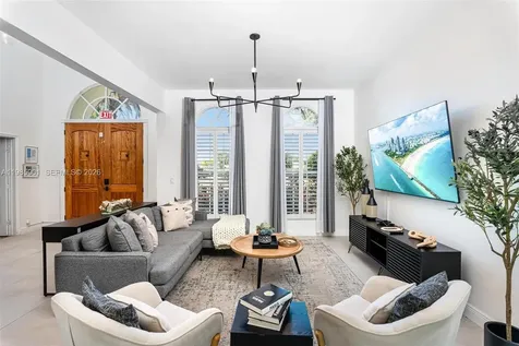 5100 NW 76th Place Fort Lauderdale FL 33073