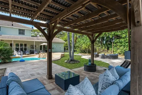 5100 NW 76th Place Fort Lauderdale FL 33073