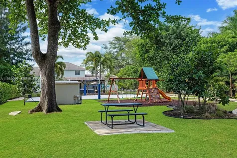 5100 NW 76th Place Fort Lauderdale FL 33073