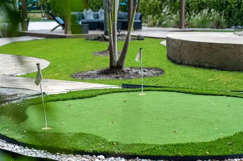 5100 NW 76th Place Fort Lauderdale FL 33073